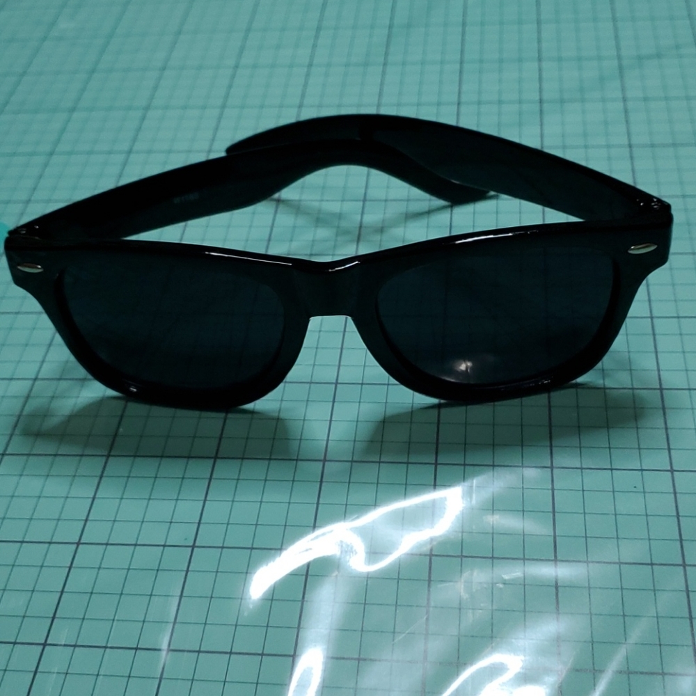 Sun glasses🏷